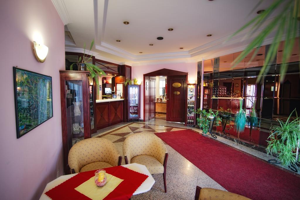 Bellevue Hotel And Resort 巴尔代约夫 外观 照片